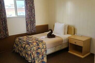 Midtown Motel On Alaska Ave