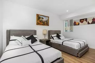 پانسیون Downtown La Stylish Suites