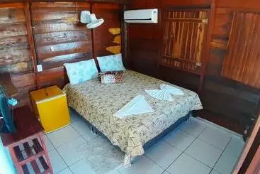 Albergue Pousada Chalé Dos Ventos Praia De Caetanos Em Amontada