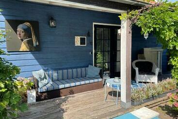 민박 Bed En Breakfast Onder Aan De Dijk