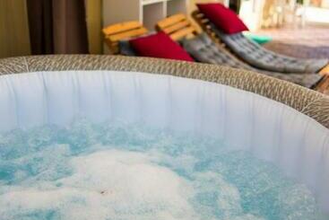 مبيت وإفطار Lory S Home