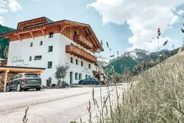 Schönberg Hotel B&b