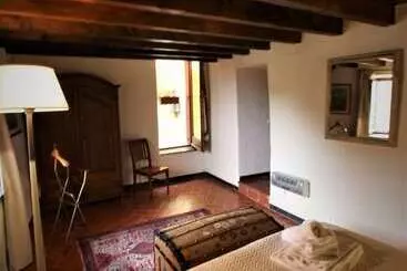Aamiaismajoitus (B&B) Borgo Di Codeglia