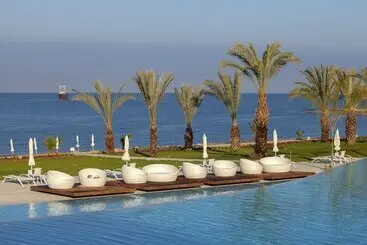 King Evelthon Beach Hotel & Resort