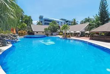 The Ritz Hotel At Garden Oases