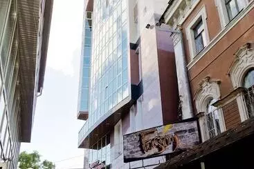 Отель Pioner Lux