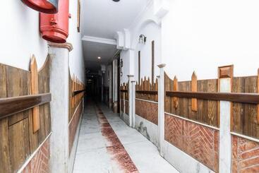 Hotel Cottage Crown Plaza By My Rooms