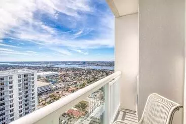 Hotelli Daytona Grande Oceanfront Resort