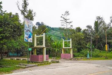 Hôtel Spot On 90916 Eco Tourism Geopark Rajamandala Homestay