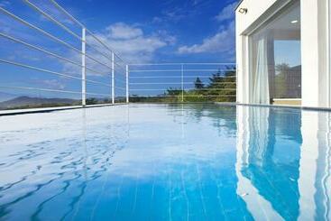 Hotell The Mare Pool Villa Pension