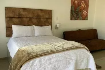 پانسیون Royal Chestnut Guesthouse