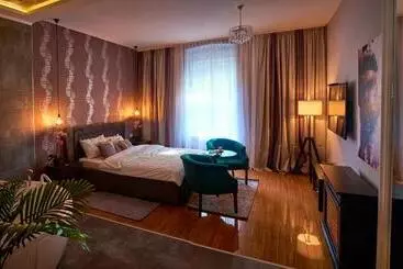 アパートホテル Restoran Orijent 5