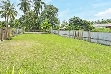 Hotelli Oyo 90448 Nurbayu Guest House