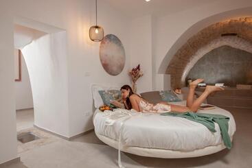 تختخواب و صبحانه Je T Aime Luxury Suite And Relax