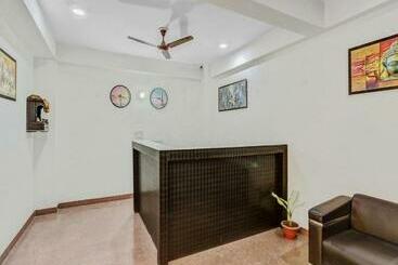 펜션 Noida Continental Near Noida City Center  Couple Friendly