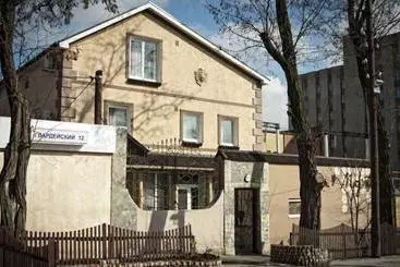 Hotel Gostinyi Dom Mart