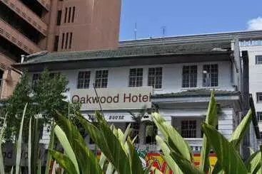 هتل The Oakwood