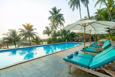 酒店 Riva Beach Resort