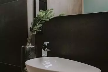 هتل Matiana Estudiante