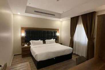 ホテル Mirada Purple   Zahra