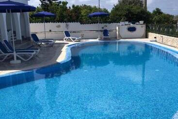 تختخواب و صبحانه Villa Ludo A Zambrone Tropea