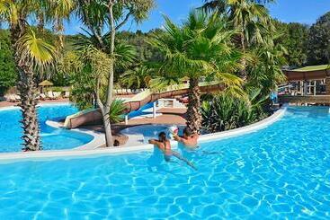 Kurort  Les Suites De Pertamina