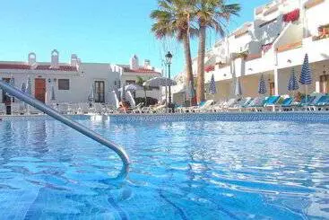 アパートホテル Ona Beverly Hills Suites