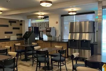 Hotelli Ramada By Wyndham New York Times Square West