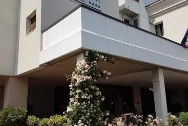 هتل Continental Brescia