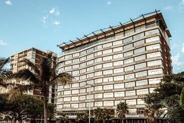 酒店 Belaire Suites