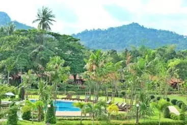هتل Diamond Beach Resort
