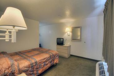 מוטל Rodeway Inn