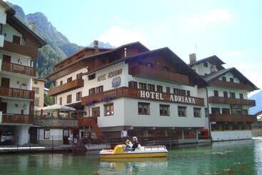 בית מלון כפרי Adriana