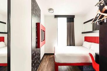 Essence Hotel Carlton