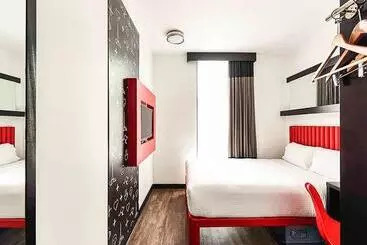 Essence Hotel Carlton