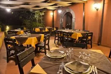 Kır Evi La Terra Del Mezzo