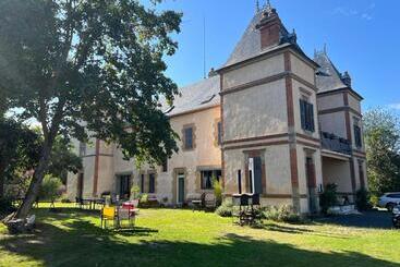 Aamiaismajoitus (B&B) Château Ségot