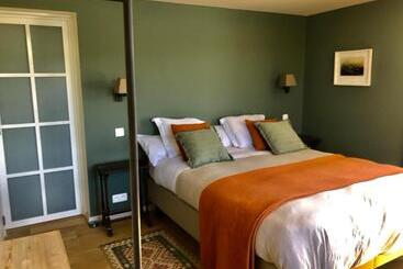 مبيت وإفطار La Maison Blanche De Martué