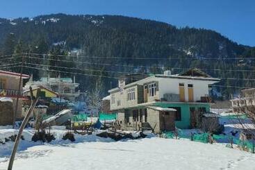 호텔 Above End Beyond