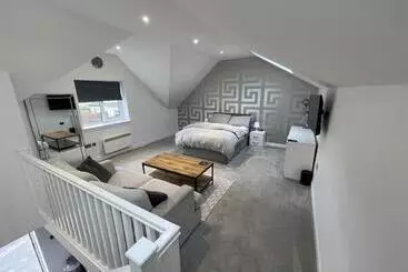 Welcome Properties   Self Check In Whole Apartment