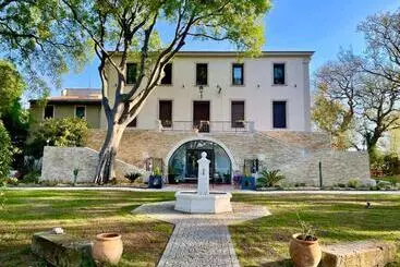 Aamiaismajoitus (B&B) Bastide Beaudinard