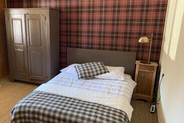 تختخواب و صبحانه Le Chalet De Plainpalais