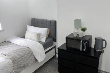 פנסיון Lincoln City Centre Rooms P&s