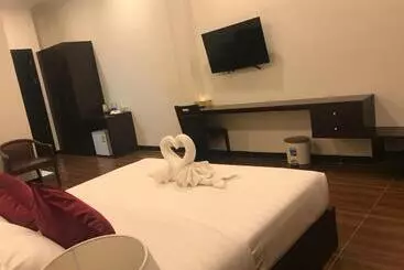 Apple Hotel Two   Near Phnom Penh Airport