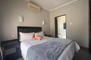 پانسیون Toro Guest House