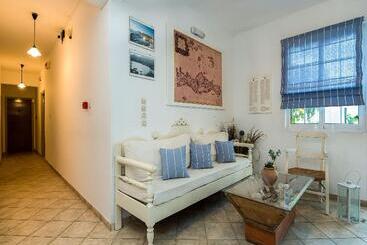 Diamond Apartments & Suites