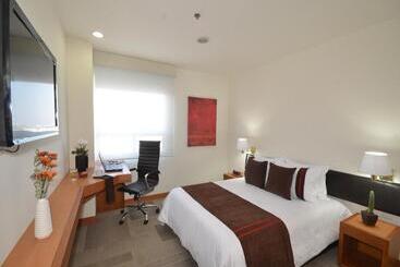 Otel Mision Express Monterrey Aeropuerto La Fe