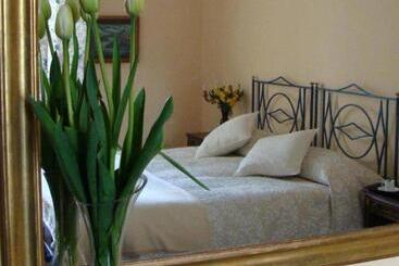 קוטג'' The Italian Countryside   Agriturismo Collina Delle Streghe