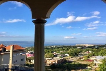 تختخواب و صبحانه Sea Breeze Rentals