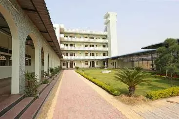 Hotel Radhika Resort